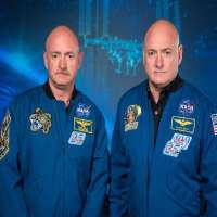 Mark Kelly Birthday, Real Name, Age, Weight, Height, Family, Facts ...