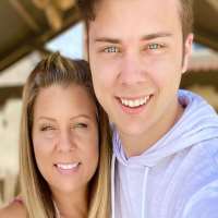 Nick Ray (TikTok Star) Mother Jennifer Milirides