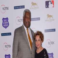 Oscar Robertson wife Yvonne Crittenden