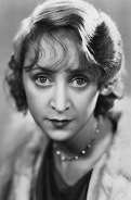 Patricia Raine Mother Binnie Hale