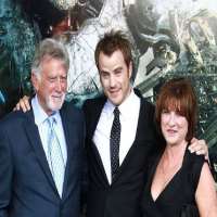 Robert Kazinsky Father Paul Appleby