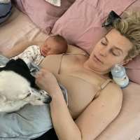 Sara Pascoe child Baby Sara Pascoe child Baby