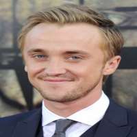 Phoebe Tonkin boyfriend Tom Felton