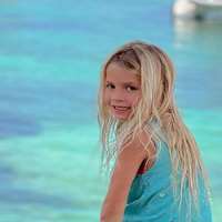Angel Correa child Lola Angel Correa child Lola