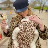 Laura Whitmore daughter Stevie Re Laura Whitmore daughter Stevie Re