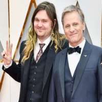 Viggo Mortensen son Henry Viggo Mortensen son Henry