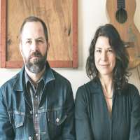 Jeffrey Foucault wife Kris Delmhorst Jeffrey Foucault wife Kris Delmhorst