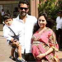 Shabir Ahluwalia son Azai Ahluwalia Shabir Ahluwalia son Azai Ahluwalia