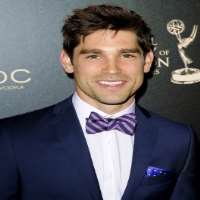 Erin Sanders boyfriend Justin Gaston Erin Sanders boyfriend Justin Gaston