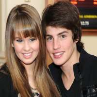 Gregg Sulkin girlfriend Debby Ryan