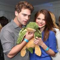Grey Damon girlfriend Aimee Teegarden Grey Damon girlfriend Aimee Teegarden