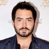 Vadhir Derbez brother Jose Eduardo Derbez