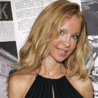 Shaggy girlfriend Alicia Douvall Shaggy girlfriend Alicia Douvall