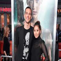 Mari Takahashi (Youtube Star) boyfriend Peter Kitch Mari Takahashi (Youtube Star) boyfriend Peter Kitch
