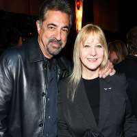 Joe Mantegna wife Arlene Vrhel