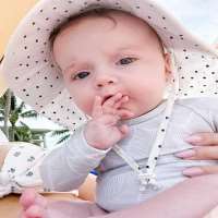Alycia Purrott son Daugher Alycia Purrott son Daugher