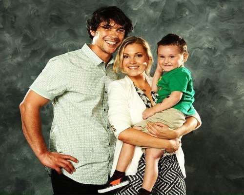 Eliza Taylor Family