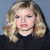 Eugene Simon girlfriend Ana Mulvoy-Ten