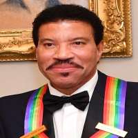 Nicole Richie Father Lionel Richie (Adopted) Nicole Richie Father Lionel Richie (Adopted)