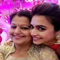 Kriti Kharbanda Mother Rajni Kharbanda Kriti Kharbanda Mother Rajni Kharbanda
