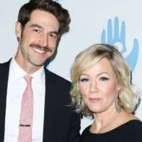 Dave Abrams wife Jennie Garth