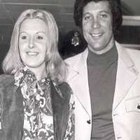 Tom Jones wife Melinda Trenchard