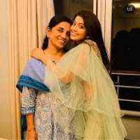 Pranitha Subhash Mother Jayashri