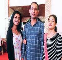 Manya Singh Father Omprakash Singh
