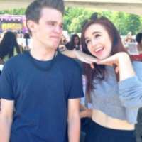 Peyton Clark sister Acacia Brinley Clark Peyton Clark sister Acacia Brinley Clark