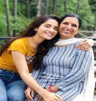 Ruhani Sharma Mother Praneshwari Sharma