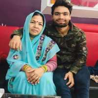 Rinku Singh (Cricketer) Mother Vina Devi Rinku Singh (Cricketer) Mother Vina Devi