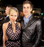Perry Farrell wife Etty Lau Farrell