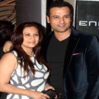 Rohit Roy Birthday, Real Name, Age, Weight, Height, Family, Facts 