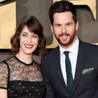 Tom Riley wife Lizzy Caplan Tom Riley wife Lizzy Caplan