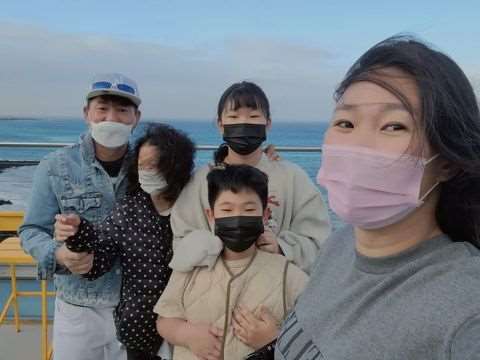 Lee Han-wi Family