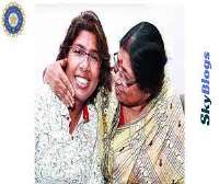 Jhulan Goswami Mother Jharna Goswami Jhulan Goswami Mother Jharna Goswami