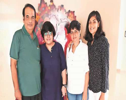 Yastika Bhatia Family