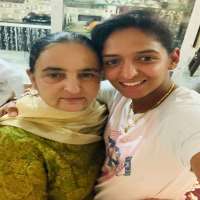 Harmanpreet Kaur Mother Satinder Kaur Harmanpreet Kaur Mother Satinder Kaur