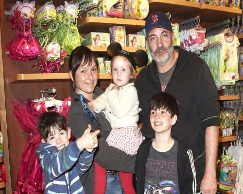 Kim Bodnia Family