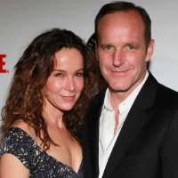 Clark Gregg wife Jennifer Grey