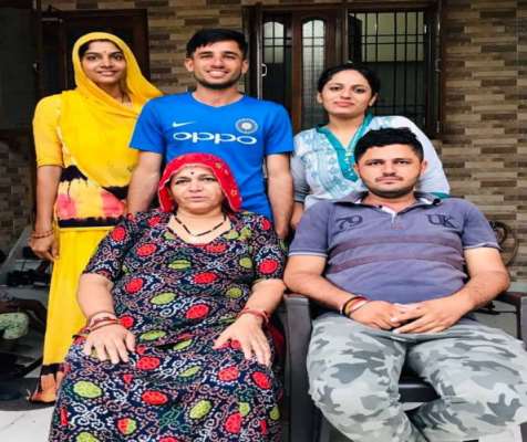 Ravi Bishnoi Family