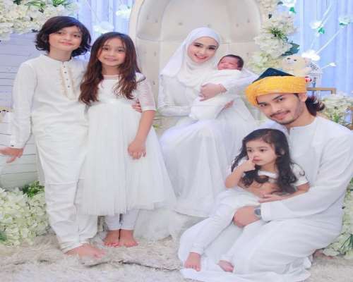 Wawa Zainal Family
