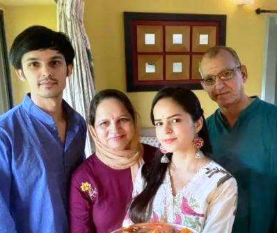 Palak Sidhwani Family
