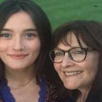 Sarah Pidgeon Mother Julie Caroff
