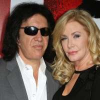 Shannon Tweed Birthday, Real Name, Age, Weight, Height, Family, Facts ...