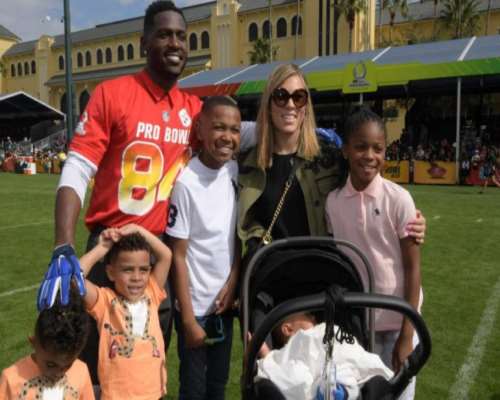 Antonio Brown Family