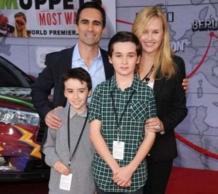 Nestor Carbonell Family