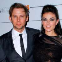 Serinda Swan boyfriend Jimmi Simpson