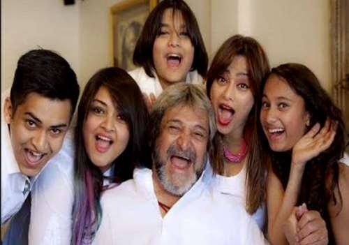 Mahesh Manjrekar Family