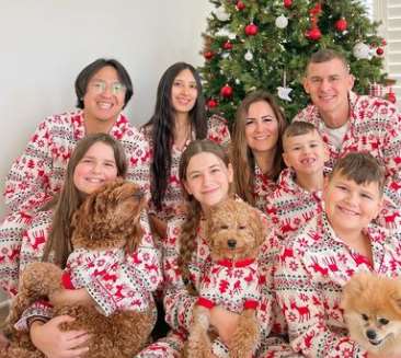 Bini JKrew Family